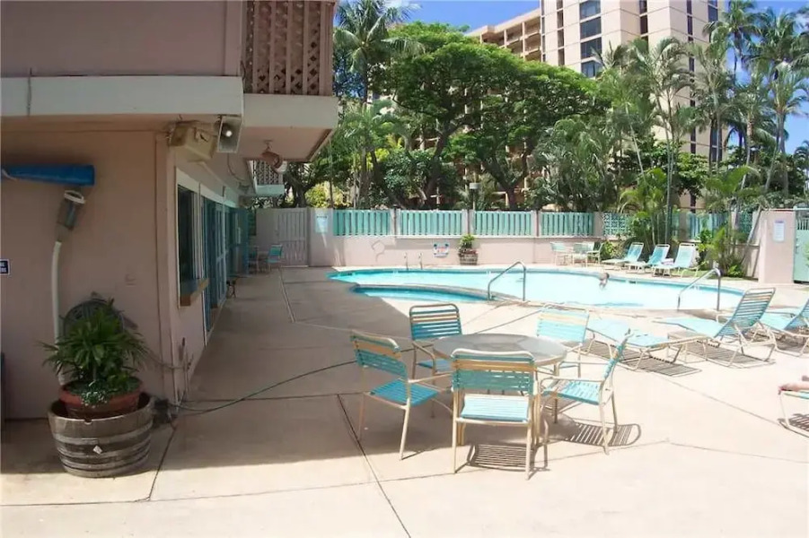 Maui Kai 703 by RedAwning