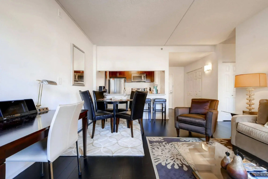 Global Luxury Suites at Seaside Way