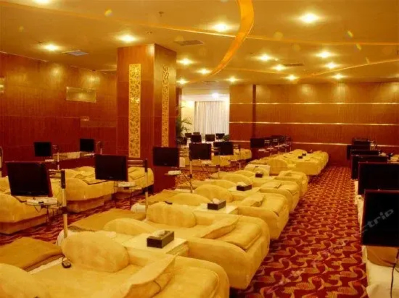Zhengyang Hot Spring Business Hotel