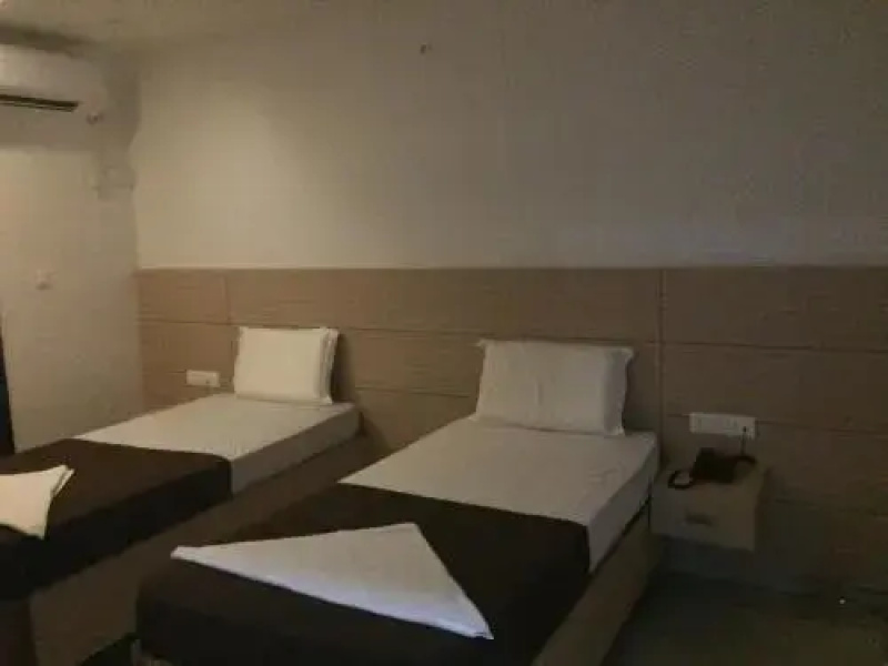Hotel Sri Aditya Inn