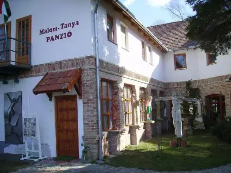 Malom Tanya Panzió
