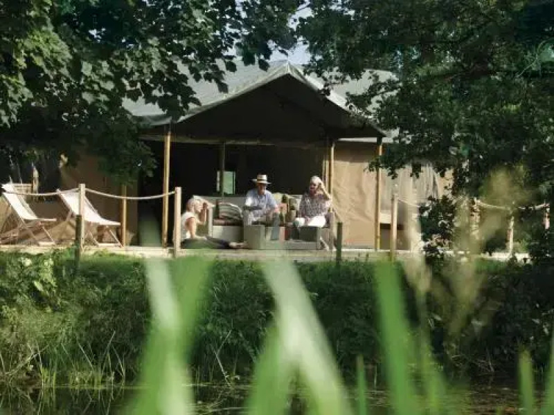 Lantern & Larks - Sweffling Hall