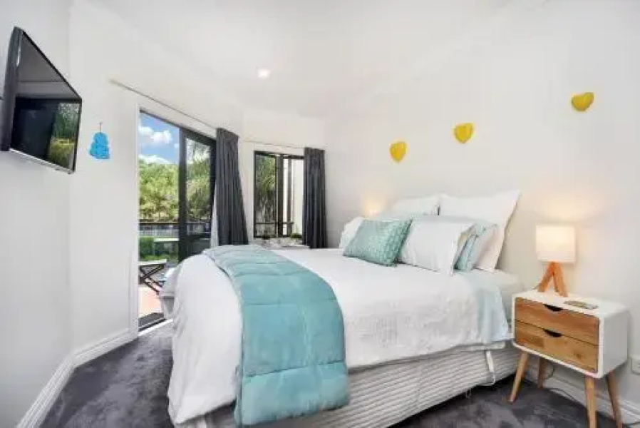 Takapuna Beach Accommodation