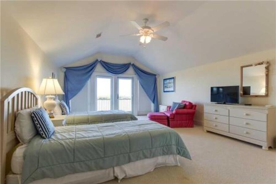 Ocean Forest Lane 1131 by RedAwning