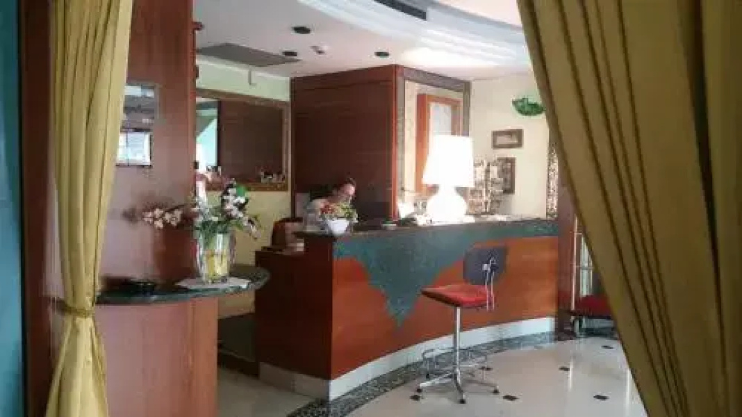 La Pace Hotel