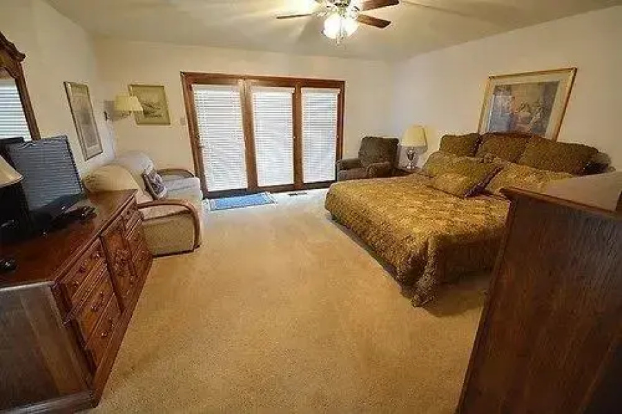 Angulo - 3 Br condo by RedAwning