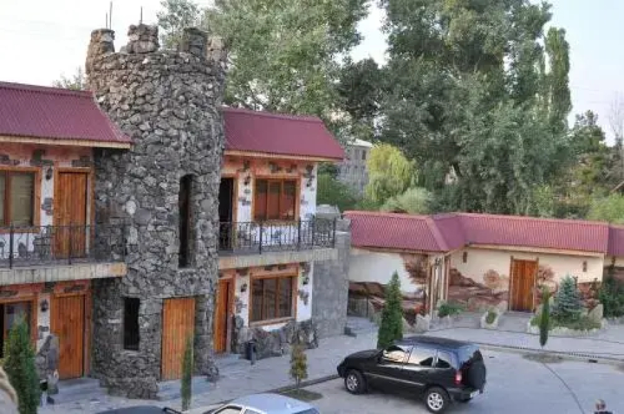 Mayisyan Kamurdj Hotel