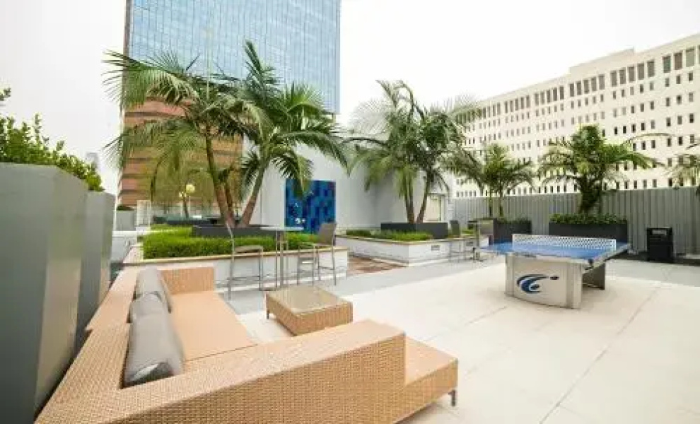 Wilshire Experience Apartment