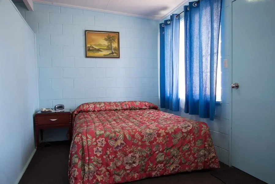 Artesian Motor Inn