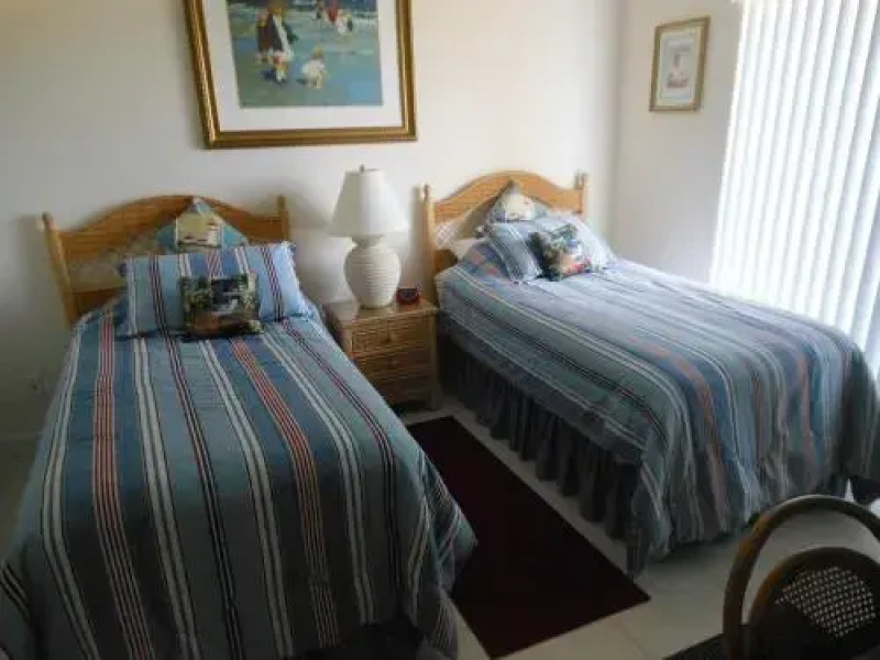 Ocean Village Capstan 423