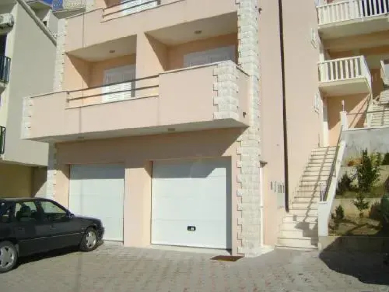 Apartments Maras