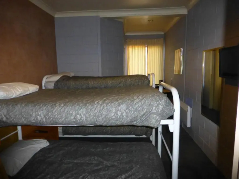 Cottonwood Lodge