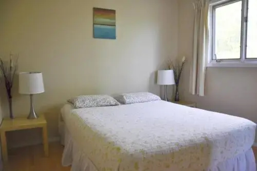 Bear on the Lake Guesthouse