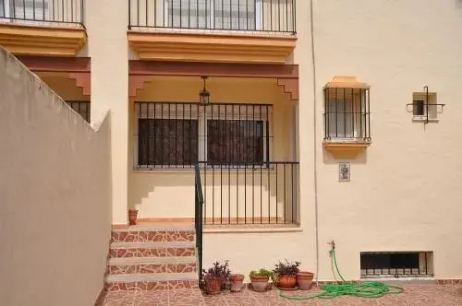 Casa Rojas