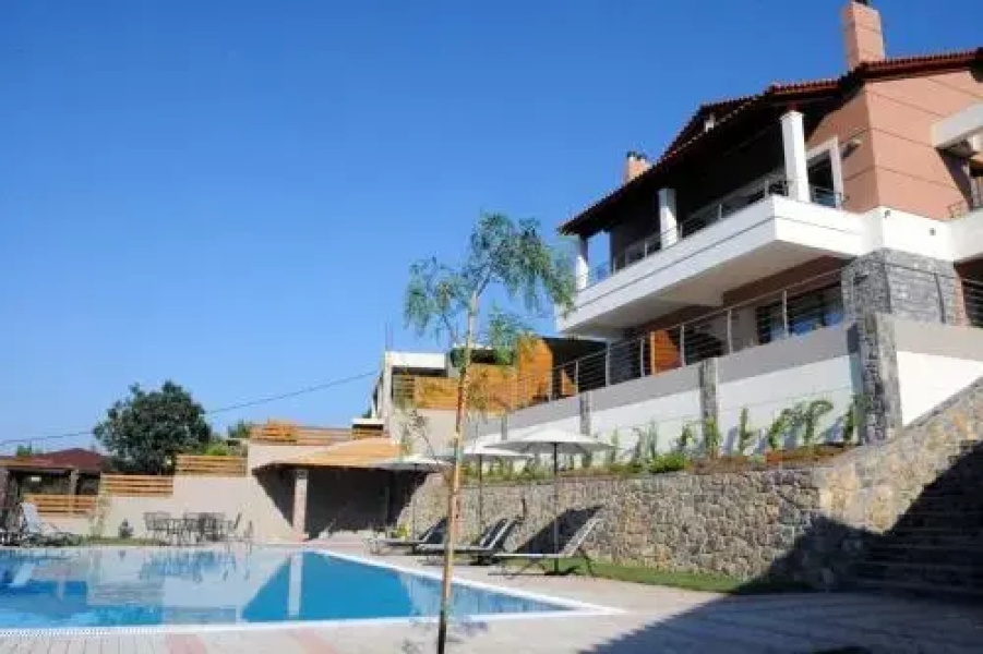 Αlissachne Suites