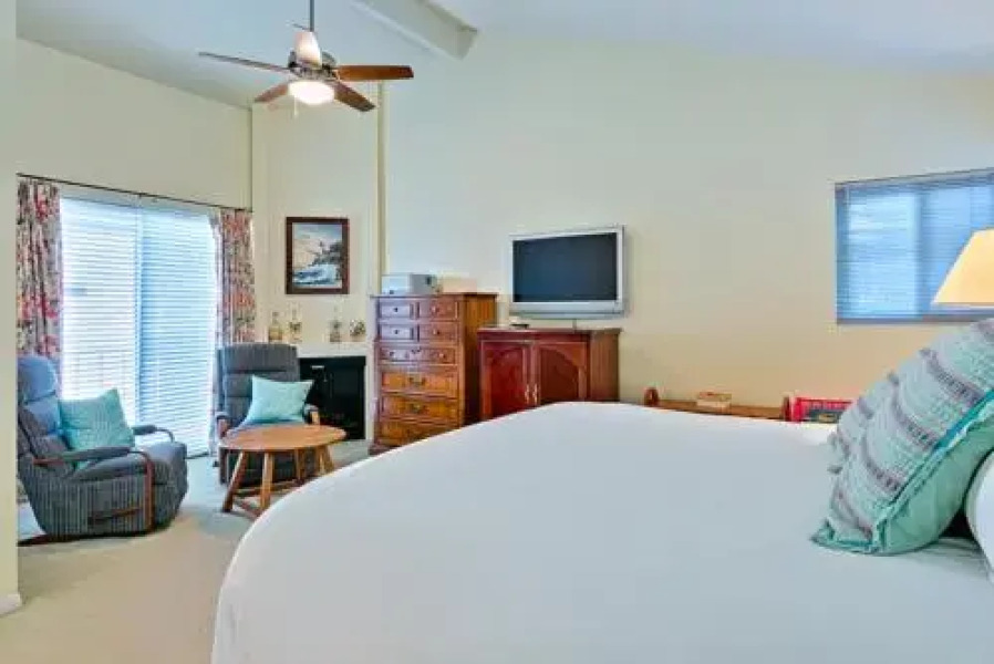 NB-214 - Coral Beach House