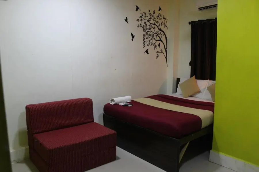 Hotel Saffron Inn