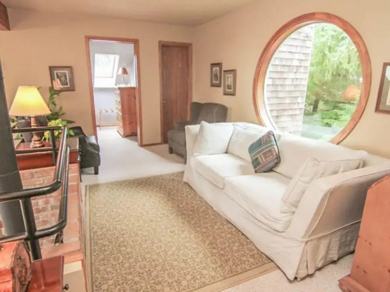 Otter Rock Hideaway - 6 Br home by RedAwning