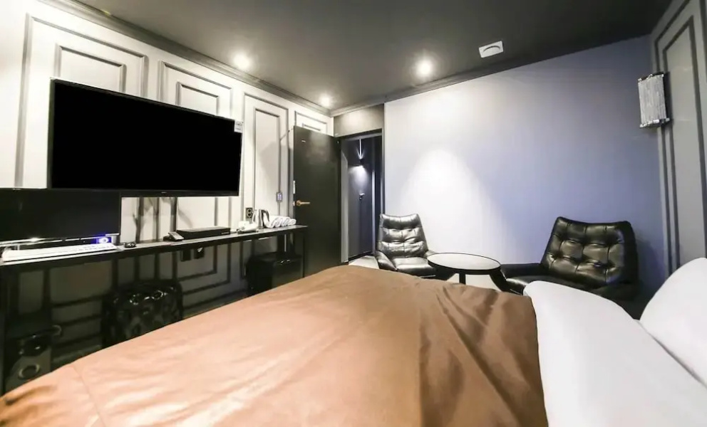 A-Vant Hotel