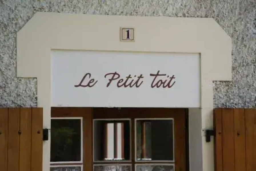 Le Petit Toit
