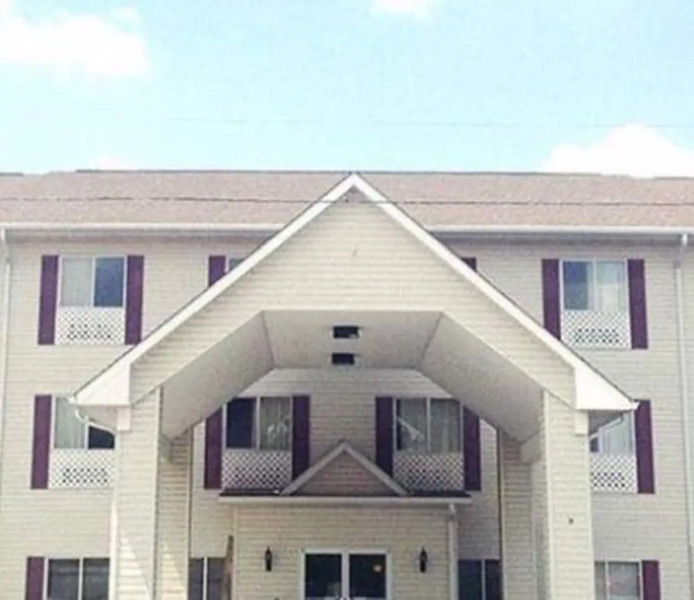 Midtown Inn and Suites