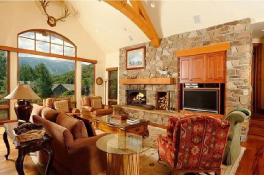 Deer Dancer Lodge by First Choice Property Management
