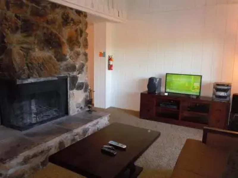 Two-Bedroom Premier Townhouse Unit #22 by Snow Summit Townhouses