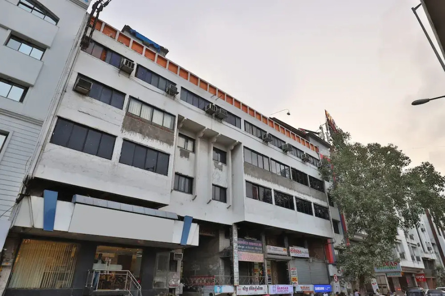 OYO 1389 Hotel Relax Inn