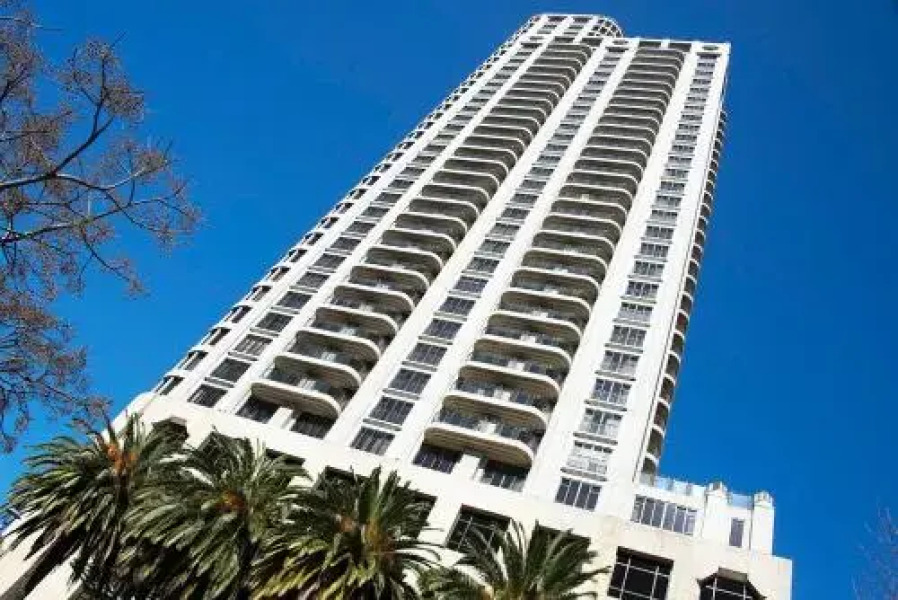 Glorious Metropolis High Life