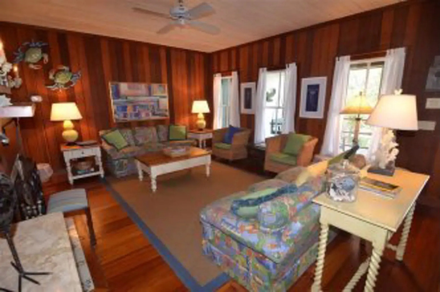 139 Kitchens Creek 8 Br Home by RedAwning