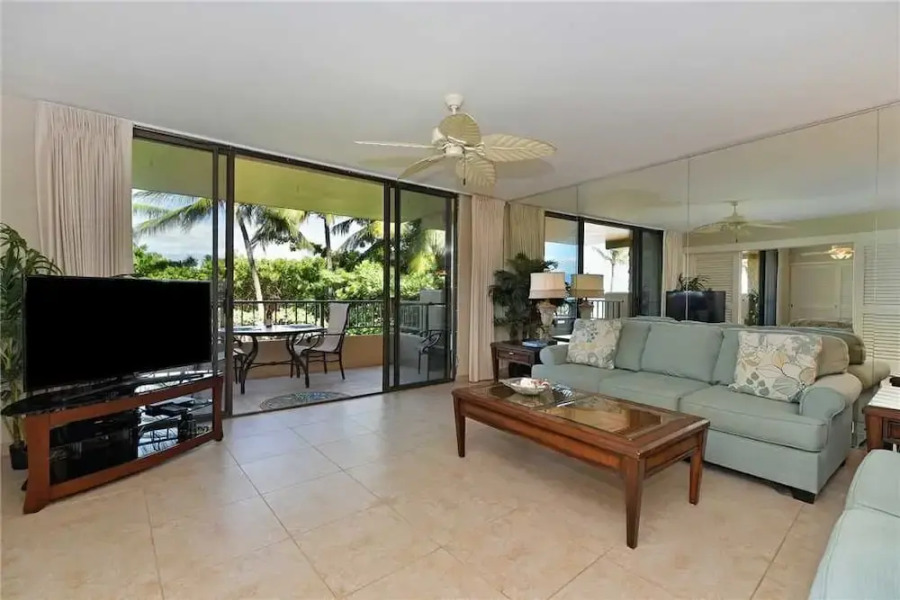 Paki Maui 224 by RedAwning