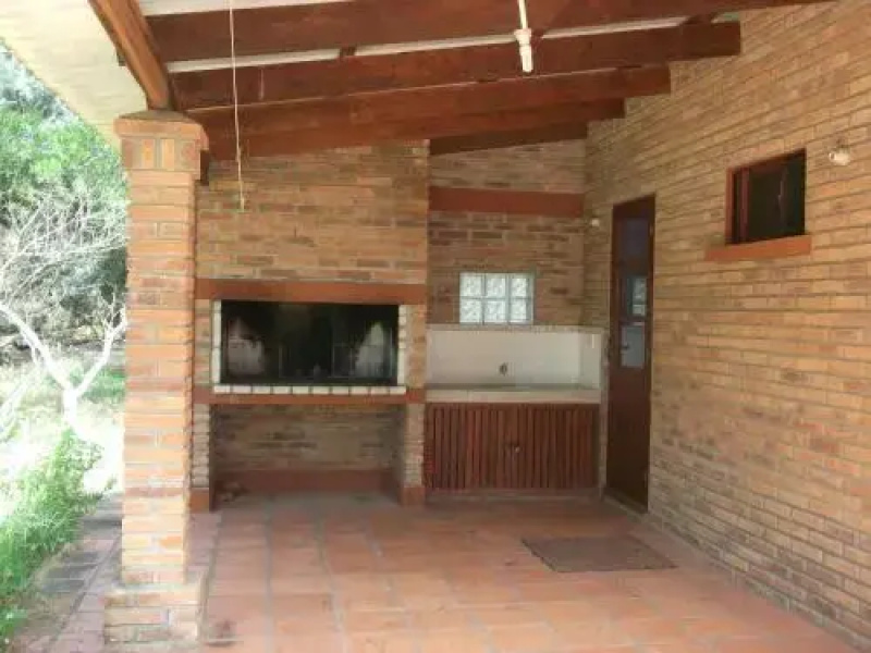 Adi y Dina Cabañas