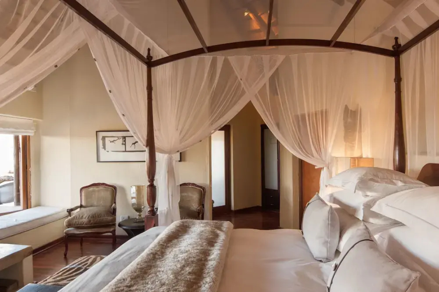 Royal Madikwe Luxury Safari Lodge