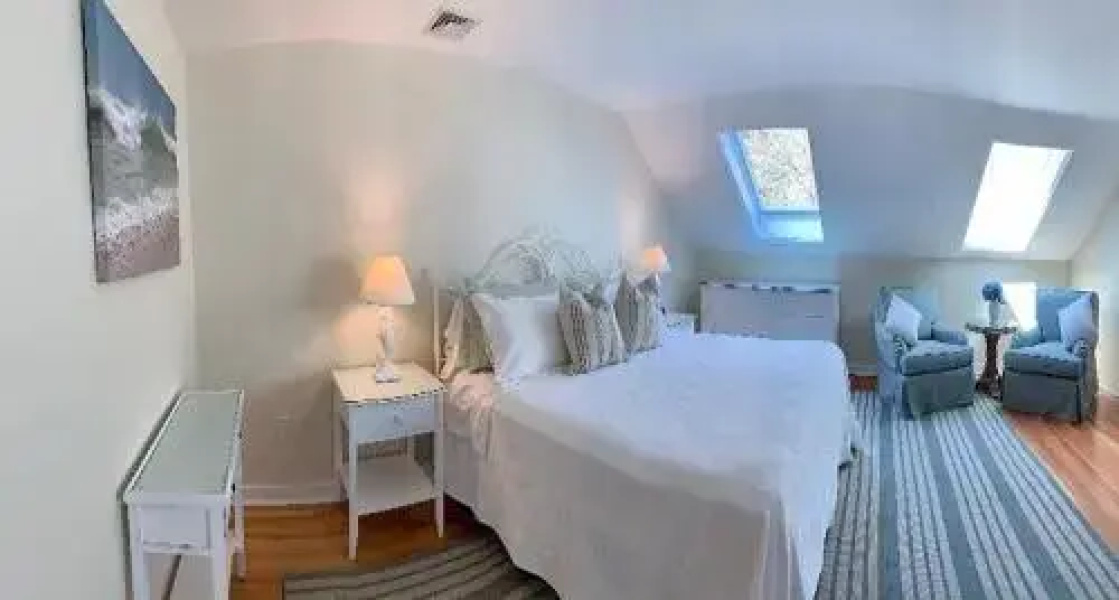 Lambert's Cove Hideaway