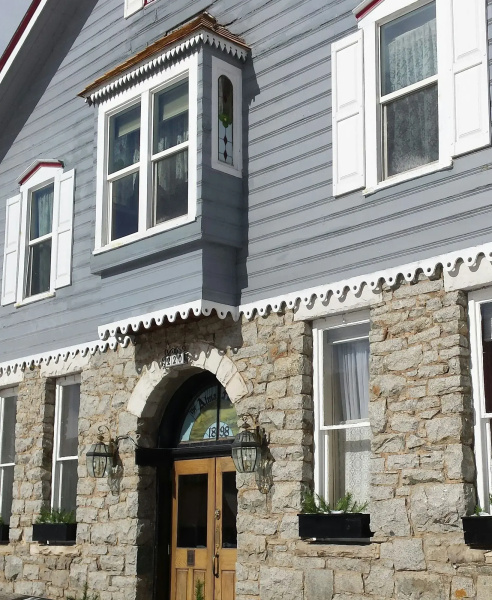 The Alma House Inn