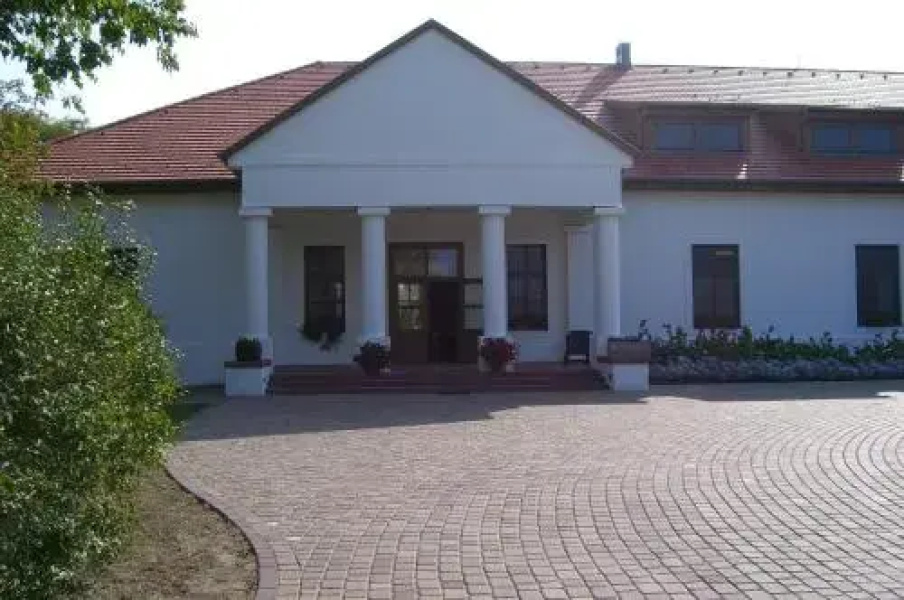 Sarlospuszta Club Hotel