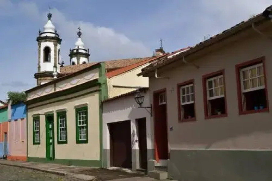 AZ Hostel & Galeria de Arte