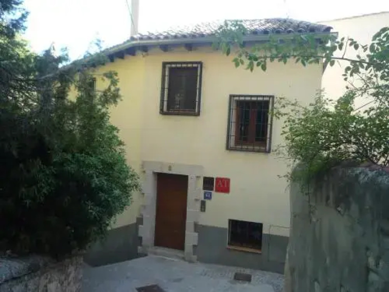Apartamentos Casas Colgadas