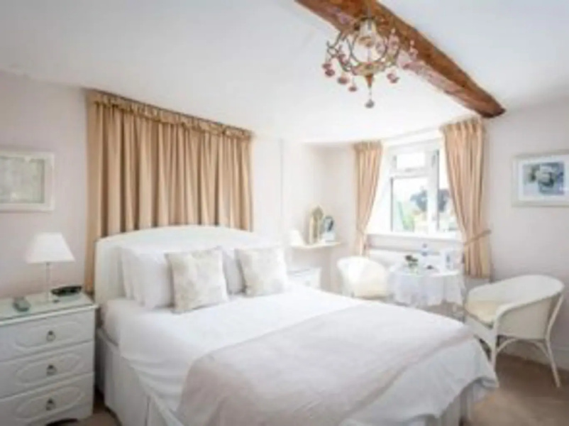 Cross Keys Cottage - Guest house