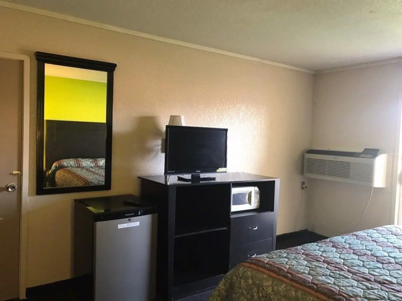 Woodville Inn