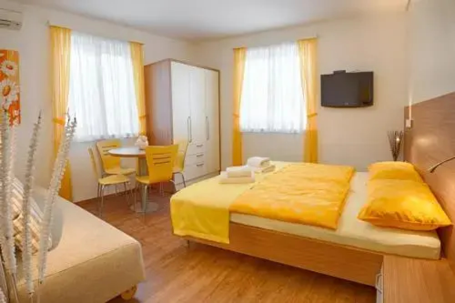 Guesthouse Opara