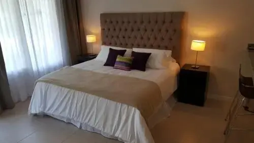 Aqualina Luxury Suites