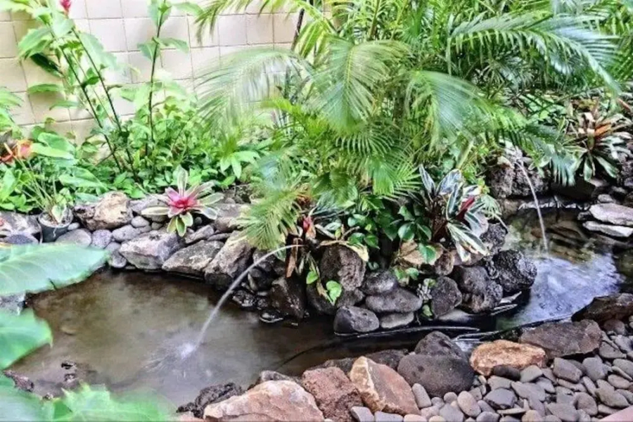 Valley Isle 705 by RedAwning