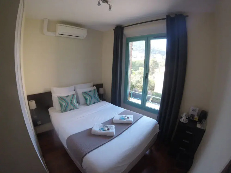 O'Sullivans By the Beach