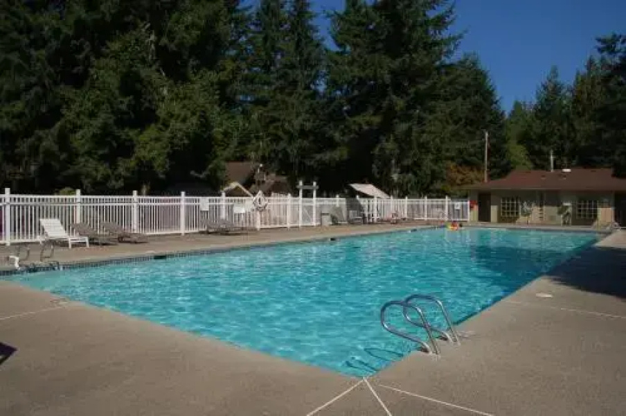 Chehalis Camping Resort Cottage 5