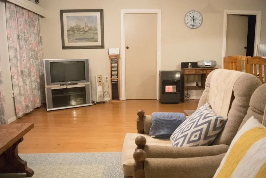 Lake Rotoma Kiwi Bach