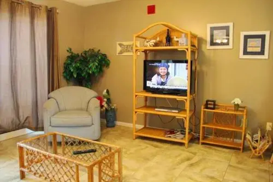 Tradewinds 302 1 Bedroom Condo by RedAwning Orange Beach