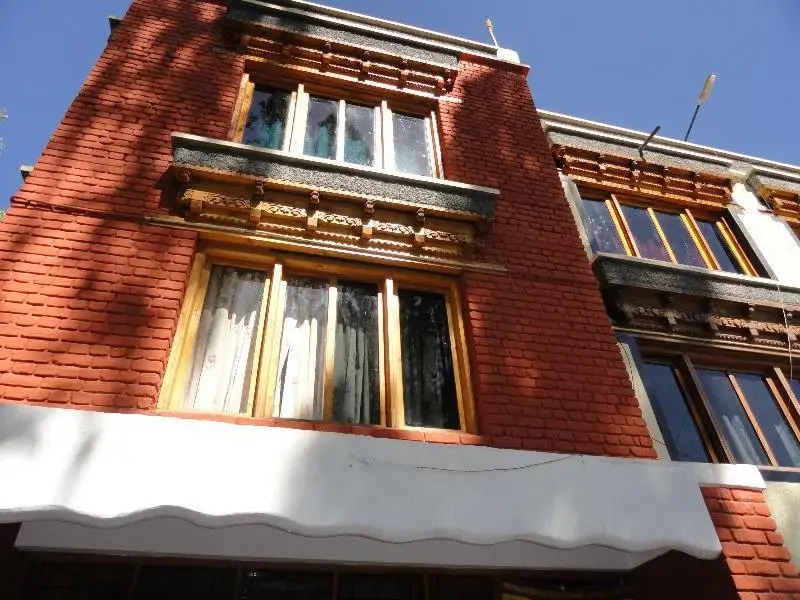 Hotel Nirvana Palace