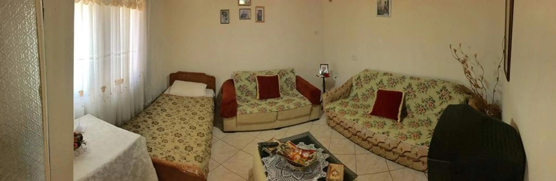 Flora's Guesthouse