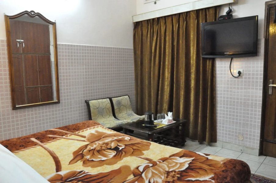 Starihotels Sec 7 Madhya Marg Chandigarh